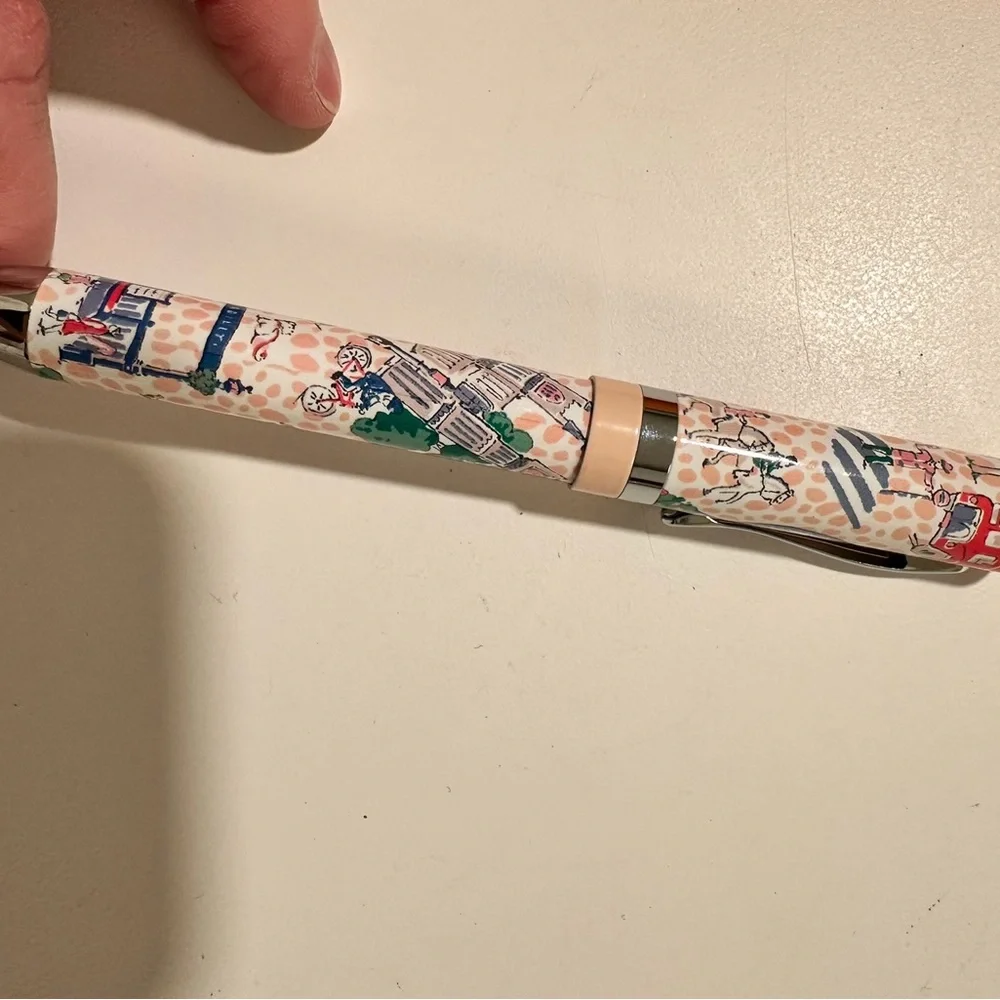 Decorative Pen with London Theme - Picture 3 of 4